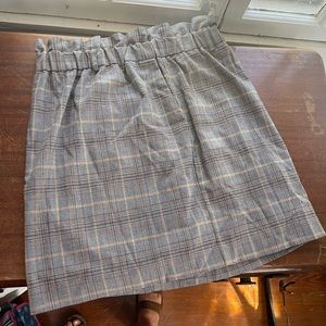 Belt looped plaid skirt ruched